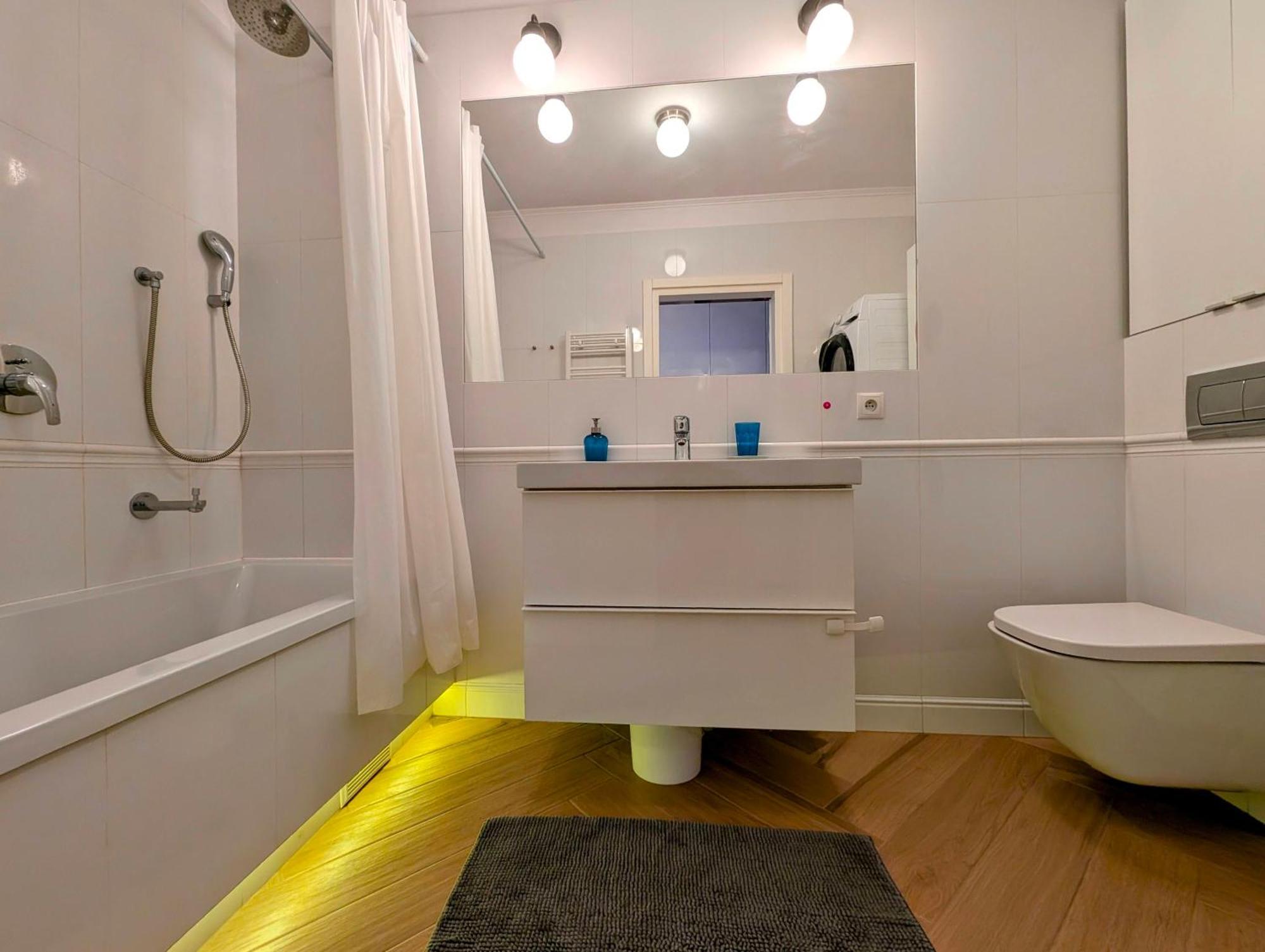 Dworska 1b By Homeprime Apartment Krakau